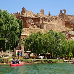 kayak en zorita de los canes, castillo de zorita de los canes, kayak en Guadalajara